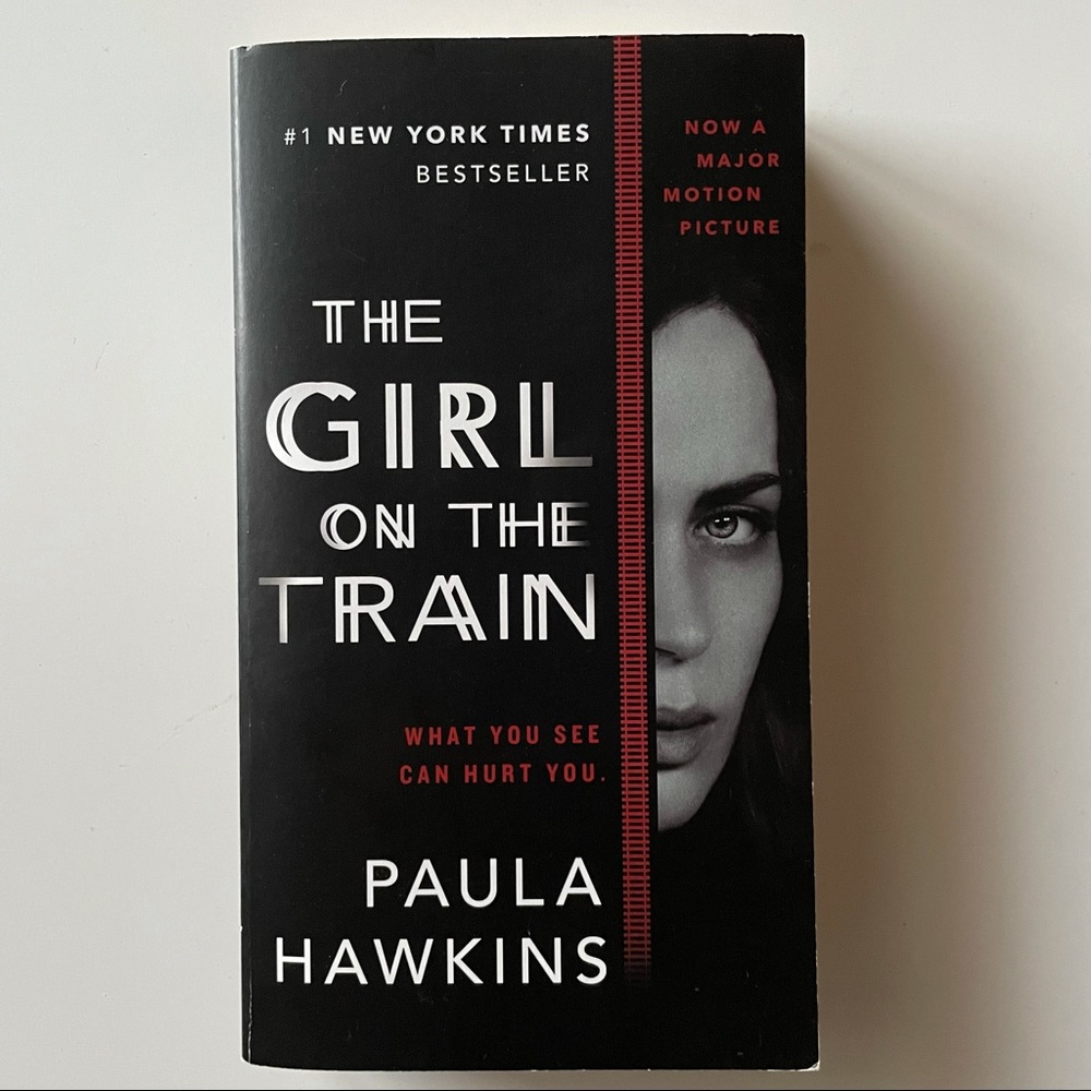 2 for $10 📚 The Girl on the Train by Paula Hawkins